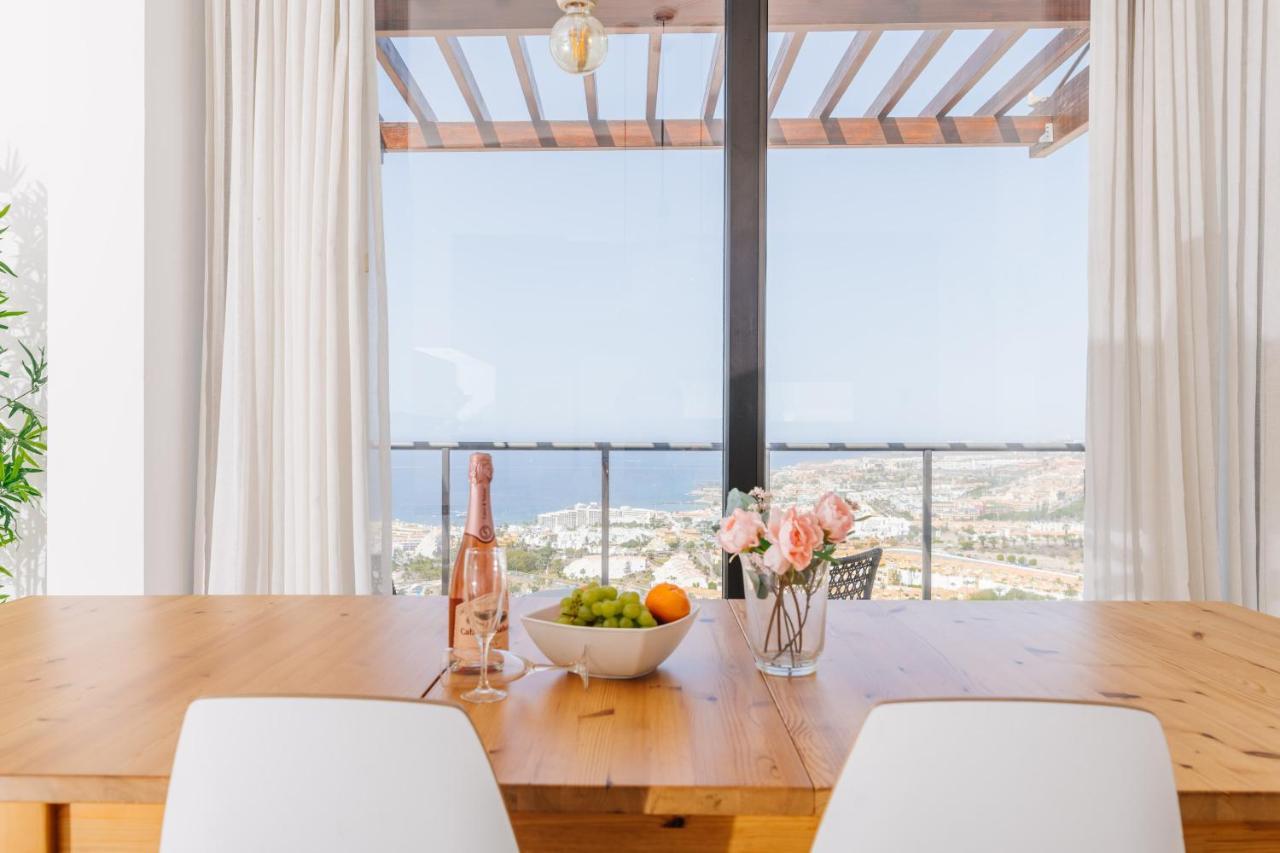 Sunset White Villa - Ocean View, Jakuzzi, Heated Pool, Air-Conditioning, Grill Playa de las Americas  Bagian luar foto