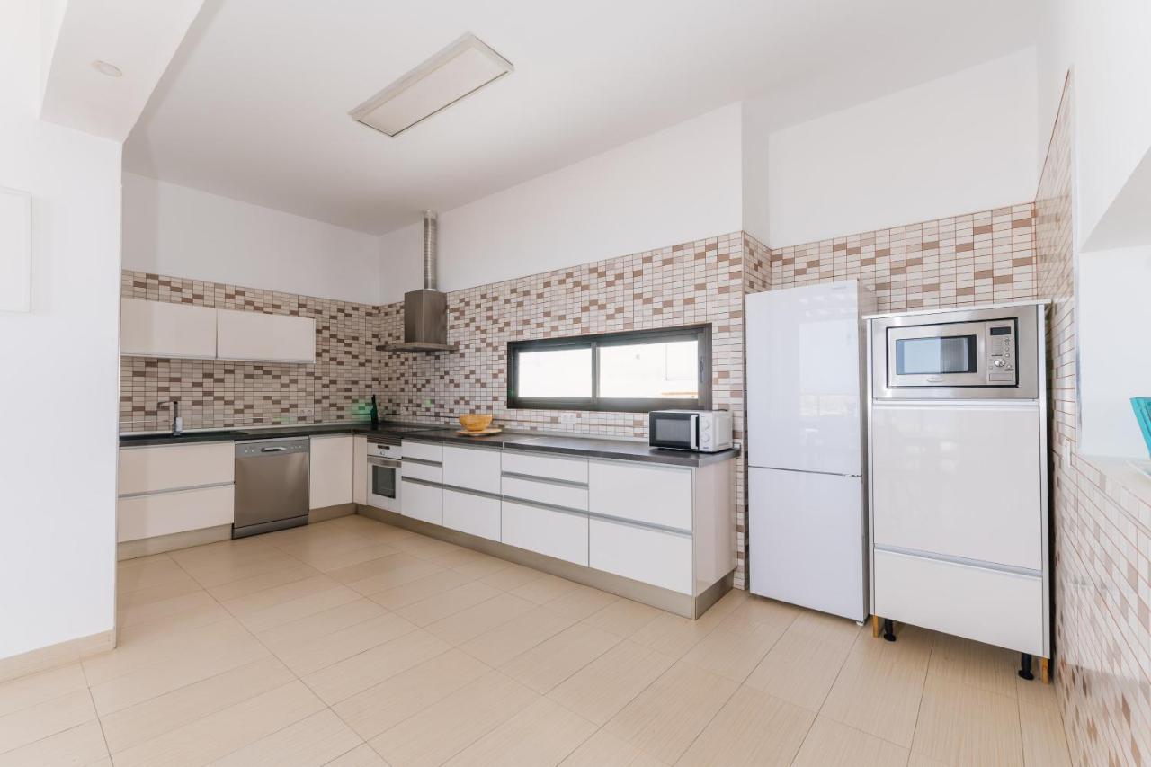 Sunset White Villa - Ocean View, Jakuzzi, Heated Pool, Air-Conditioning, Grill Playa de las Americas  Bagian luar foto