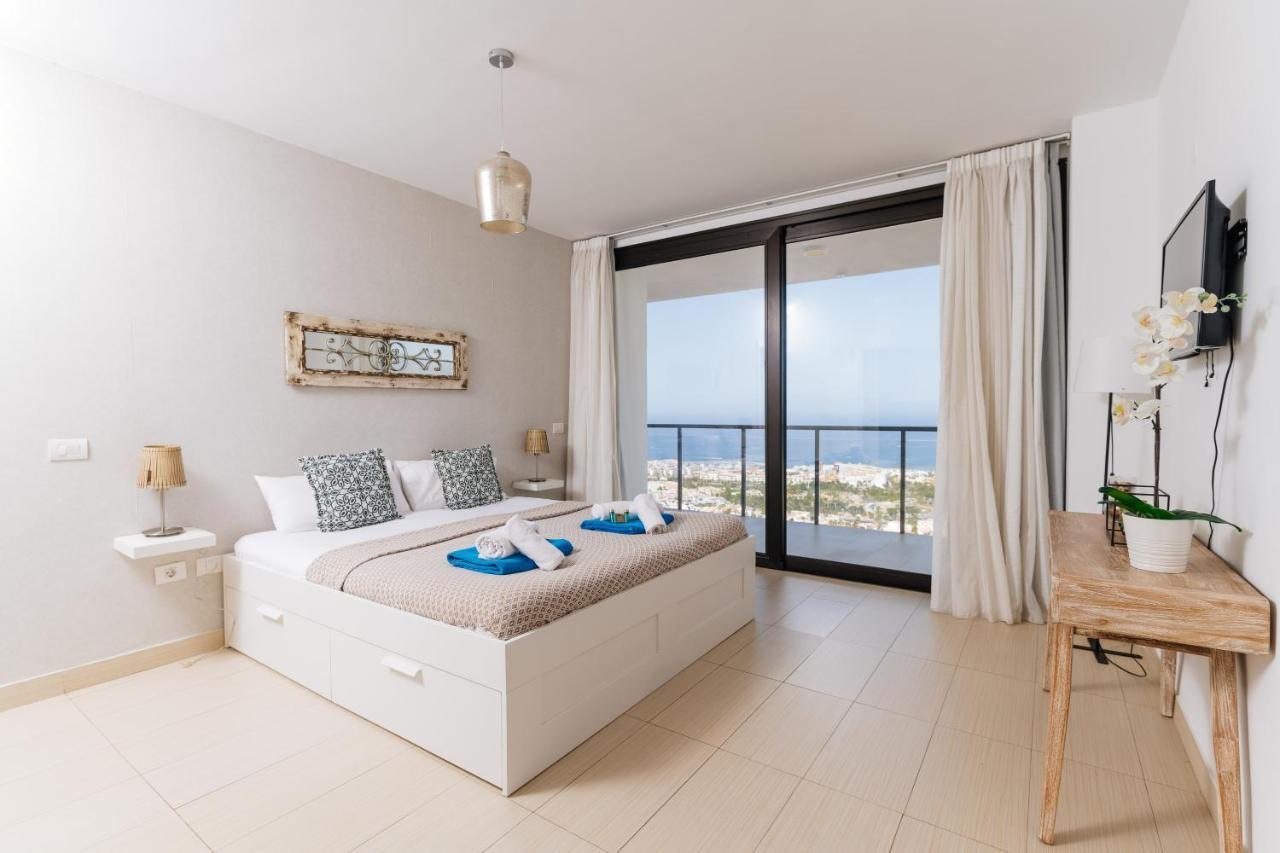 Sunset White Villa - Ocean View, Jakuzzi, Heated Pool, Air-Conditioning, Grill Playa de las Americas  Bagian luar foto